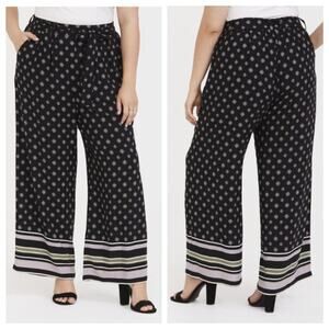 Torrid Women's Black & Lilac Mixed Print Challis Wide Leg Pant Size M/10